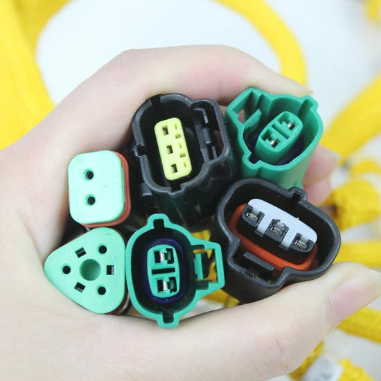 Cablaj extern LQ13E01072P2 pentru excavator Kobelco SK200-6E